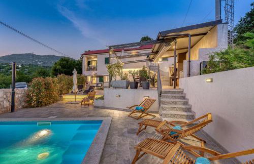 Beeindruckende 5-Sterne-Villa mit Meerblick, Sauna, Gym, beheizten Privatpool, Spielplatz, BBQ - Foto 6