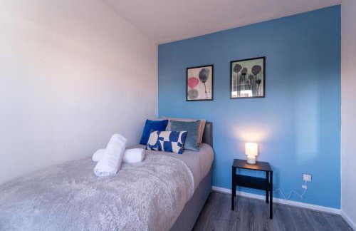 Spacious 3 Bed House, 5mins to HS2/ NEC/Airport. - Foto 8