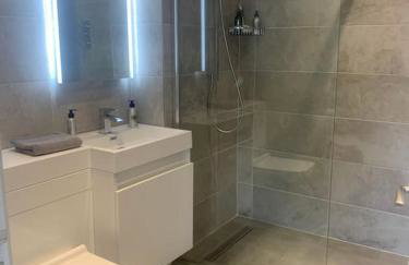 Chillout!! Sussex Flint Cottage- HotTub - Goodwood - Foto 13