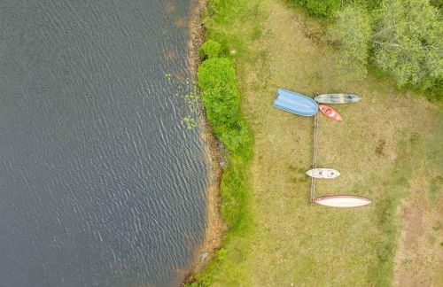 Stunning! Pocono Escape! HotTub Sauna Pool Ski Pet-Friendly Firepit Game Room Fireplace BBQ Lakes Tennis Fishing - Foto 78