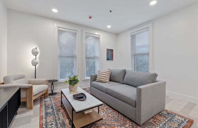 The Continental, powered by Placemakr - Downtown - Market Square - Photo 51