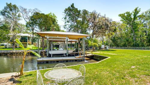 Canal-Front Retreat in Crystal River! - Foto 2