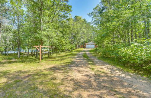 Waterfront Escape on Big Sand Lake with Private Dock - Foto 41