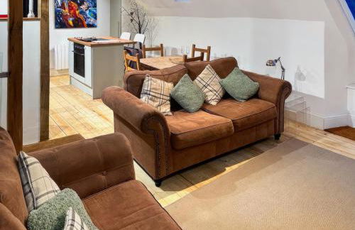 Craigdarroch Cottage - Photo 2