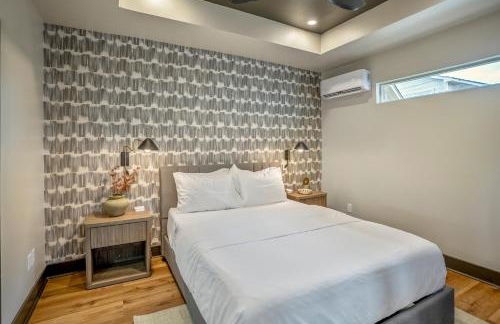 HTX Ultra Hotel Suite #2 - Photo 14