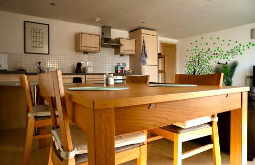 The Comfort Hub - Leeds Train Station - Foto 39