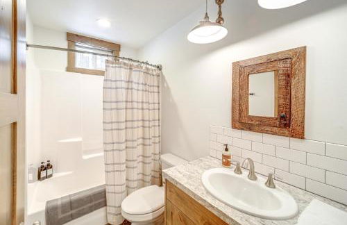 Chelan Mountain Retreat Chalet with Fire Pit! - Foto 13