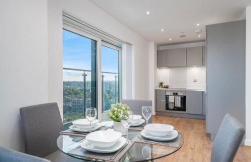 Skyvillion - London River Thames Top Floor Apartments by Woolwich Ferry, Mins to London ExCel, O2 Arena , London City Airport with Parking - Foto 9