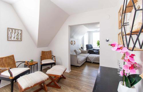 Chi-Town Hideout #2 - Near Metra - Foto 23