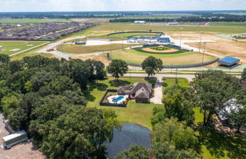 Gameday Getaway - Pool - King Bed - Sports Complex - Foto 1