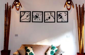 Chalé Canto do Galo 2 - Hidro da Jacuzzi, Lareira Ecológica, Cozinha Completa, Wi-Fi 80mbps, próximo a comércio local e relaxando ao som do riacho - Photo 28