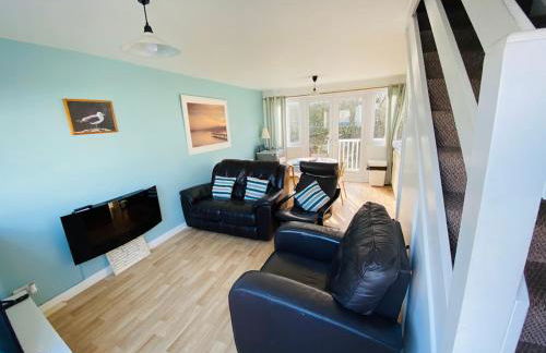 Freshwater Bay Holiday Cottages - Photo 32