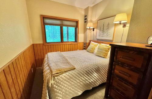 Cozy Townhome at Lutsen Mtn - Ski-in, Ski-out, Pool, Hot Tub, Fitness Center, resort amenities galore! - Foto 25