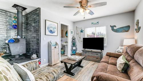 Updated Home 2 Mi to Beach in Crescent City! - Foto 4