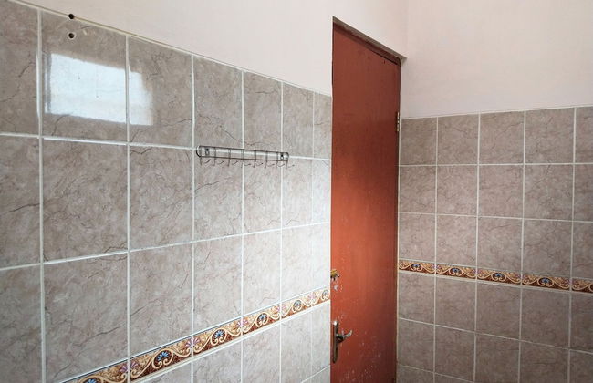 Villa Yustisia Curug 7 Cilember - Foto 43