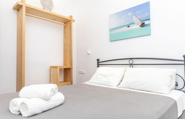 Depis Luxury Suites - Photo 17