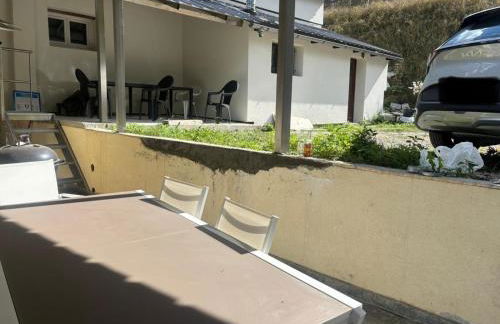 Maison cosy en montagne avec piscine chauffée - Foto 4