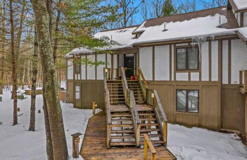 New, Spacious and charming, with a river view, conveniently located near skiing and golf - Foto 35