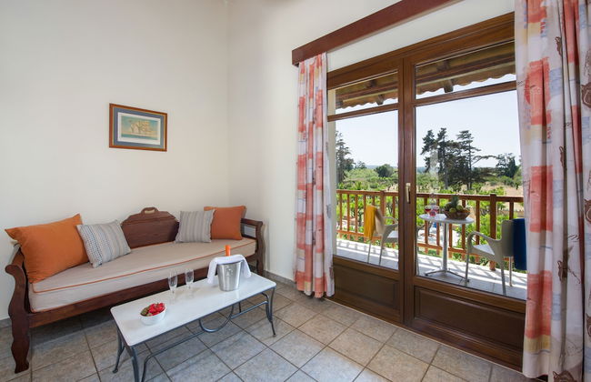 Omega Platanias - Foto 9