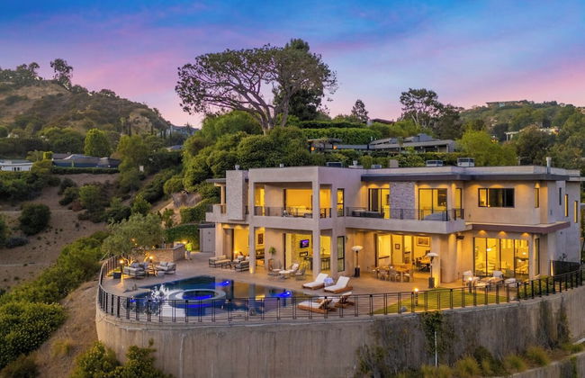 Zorada - Private Hollywood Hills Luxury With Endless Amenities and City Views - Photo 68