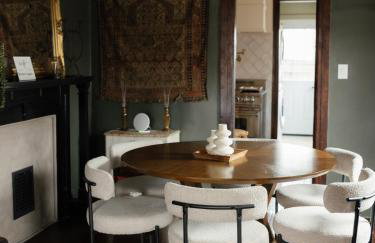 Designer Home, Hot Tub, Private Yard, & Projector - Foto 55