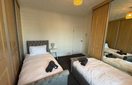 3 bed Jct 37 M1 luxury stay! - Foto 6