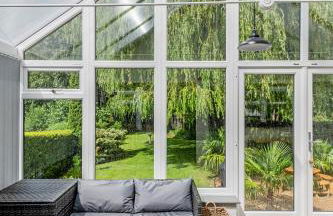 Waterside Cottage - Hot Tub, Mooring, Arcade, Bar - Foto 2