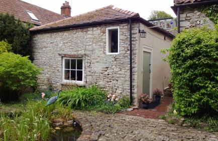 Longbridge Cottage - Photo 1