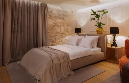 Golden Gate Luxury Rooms - Unique UNESCO Location - Photo 10