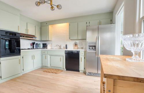 Fairfield Cottage -Top Rated Gem, Fire Pit, Near Beach, 90 Min to NYC - Foto 12