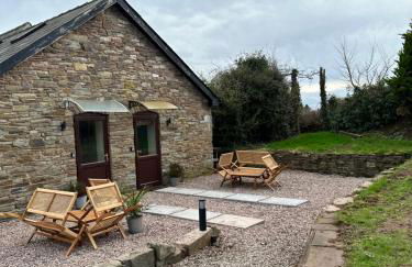 Shepherds Hut - Photo 23