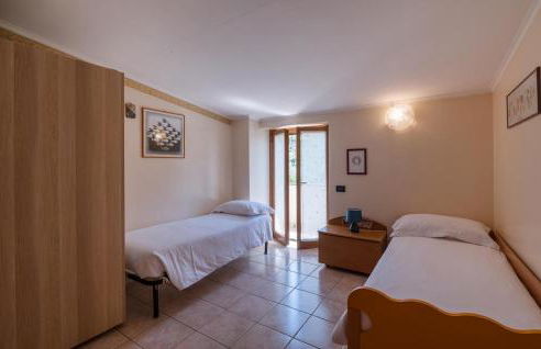 4 Bedroom Lovely Apartment In Nerola - Foto 35