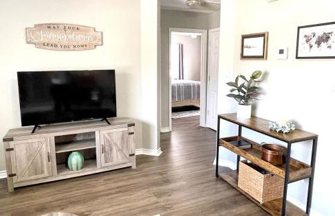 Peaceful Haven 2BR 1BA in Quiet Neighborhood - Foto 7