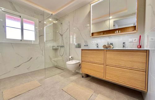 Sunset Apartment 6 - Photo 16