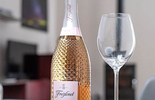 Contemporary One Bedroom Apartment Close To All Amenities In Conservation Area - Foto 15