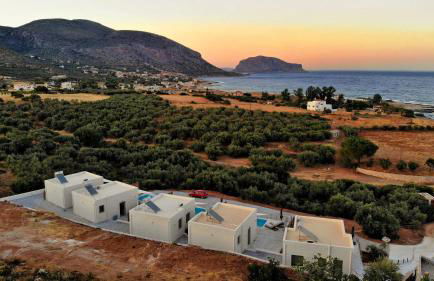 Manifesto Suites - Photo 3