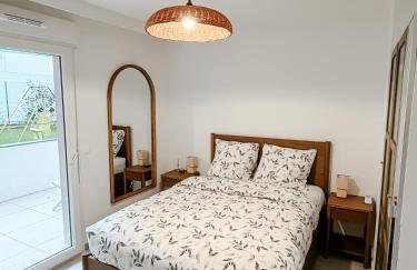 Aya - Renovated air-conditioned duplex with garden - Photo 35