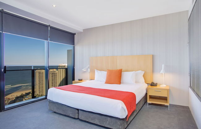 Mantra Circle on Cavill - Photo 3