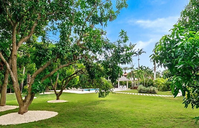 Serene Ultimate Private Paradise Villa - Photo 13