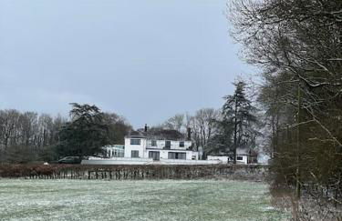 The Coach House at Wenvoe Manor, Cardiff - Photo 29