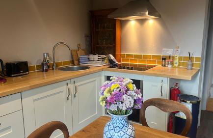 Lavender Lodge - Pool and Hot Tub with sunset views over open fields - Foto 10