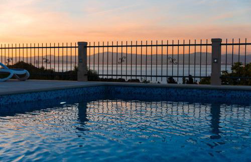 VILLA AGAPE - Three bedroom villa on 15k m2 olive grove - Incredible 360 view - Free parking - Private pool and jacuzzi - Foto 58