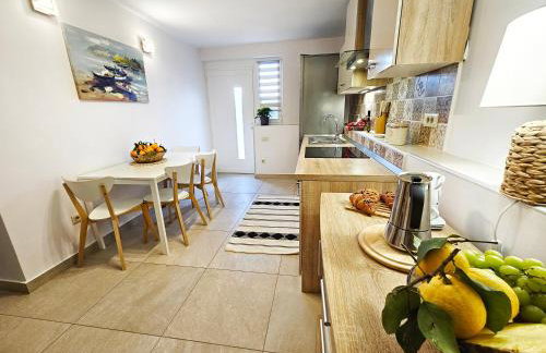 Guest House Bona Dea - Trogir Area - Photo 40