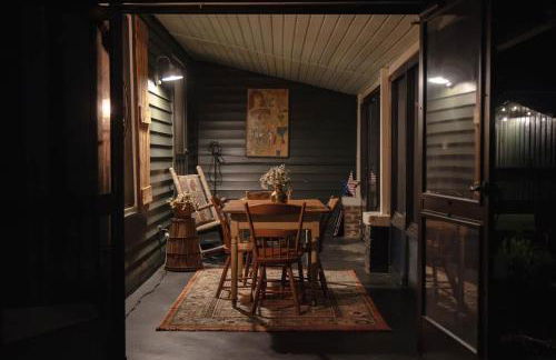 Leipers Fork Village Bungalow with Hot Tub & Firepit - Foto 28