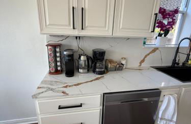 Luxury Lakefront 4BR - Corporate & Extended Stay Friendly - Foto 48