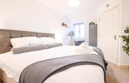 Spacious 2 Bedroom Balcony Flat with Parking and Fast WiFi - Foto 19