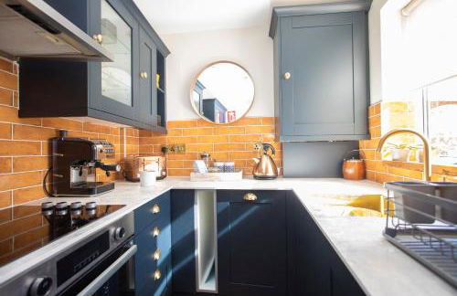 Luxury Warwick Townhouse I Walk to Castle I Dog friendly I Private patio garden I - Foto 4