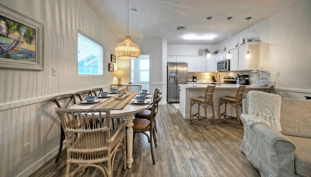 Tranquil Tides by Avantstay 5 Minutes to Beach - Foto 5, Habitación