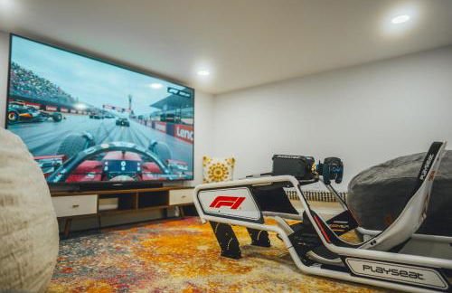 Beach Retreat 4900 Sqft, F1 VR Sim, Up to 21 guests - Foto 5