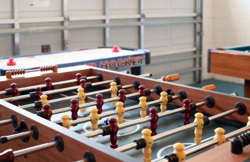 545 -Beautiful 4 Bed Home with Sparkling Pool and Games Room - Foto 49